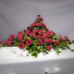 3. Röda Rosor, Röda Germini, Röda nejlikor, Olika slags grönt. Blir lika fint i Gult, Vitt eller Rosa